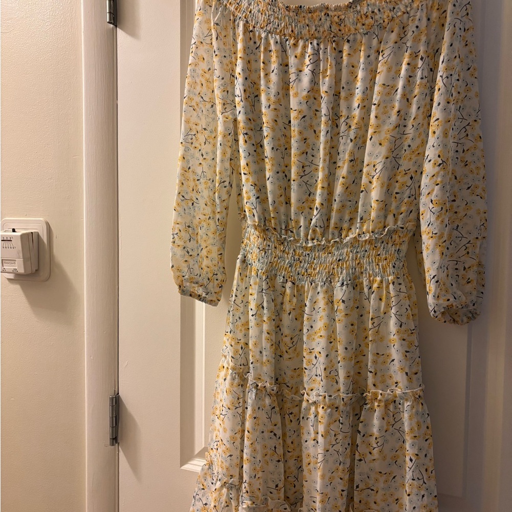 Francesca's Collections Yellow Floral Long Sleeve Dress